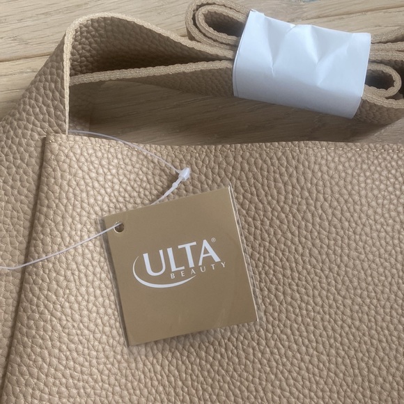 Ulta Tan Spring Tote! 😍 - Picture 3 of 3